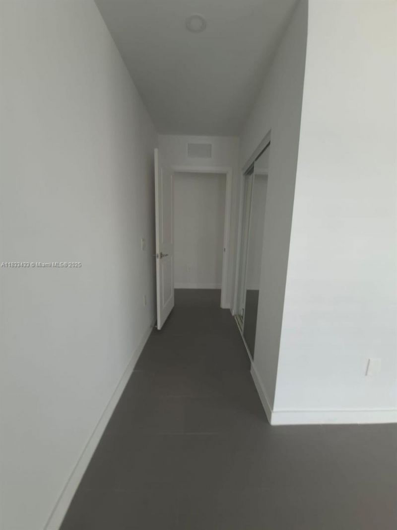 1211 Euclid Ave, Unit 11, Miami Beach, FL 33139 Photo
