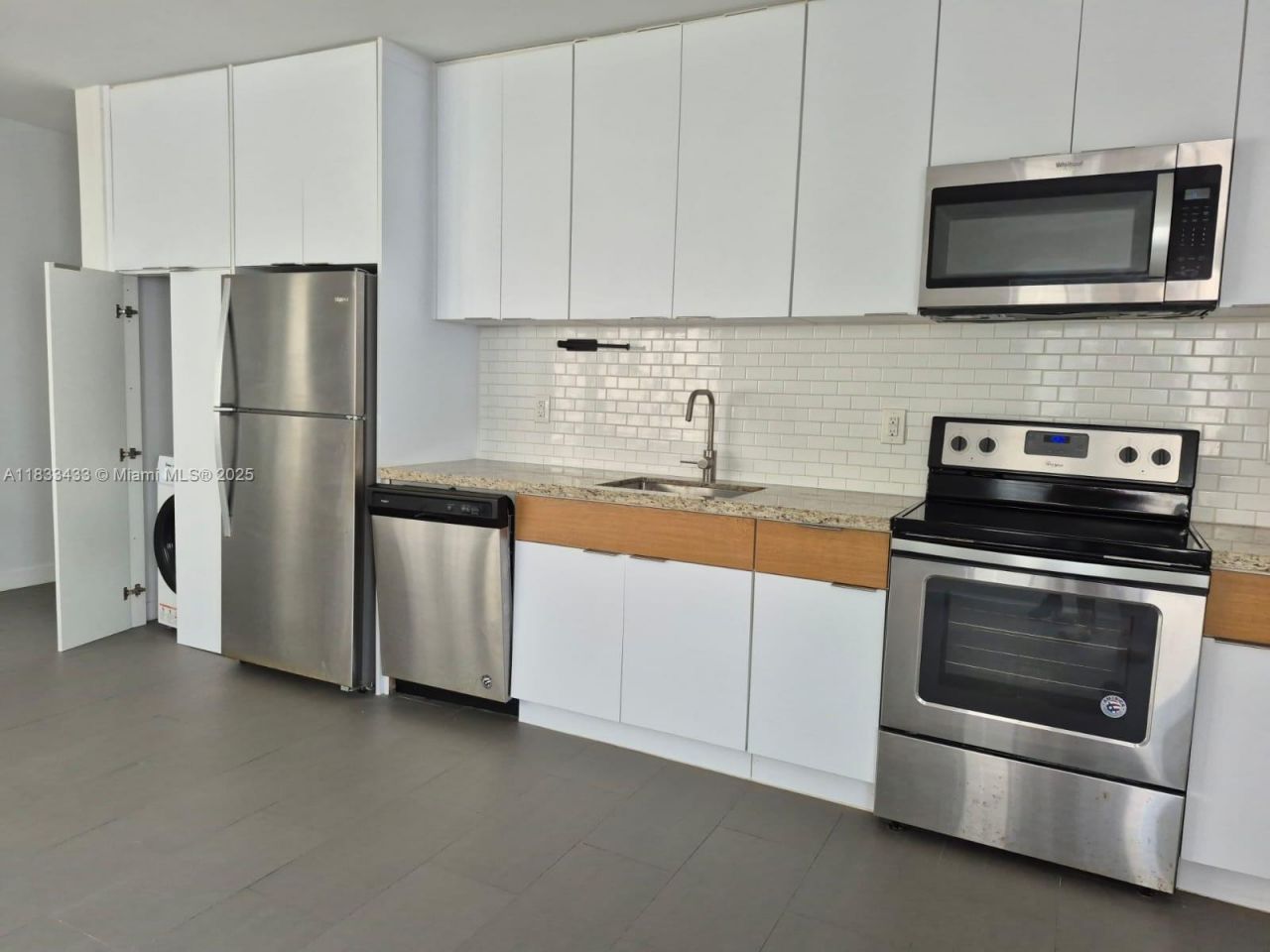 1211 Euclid Ave, Unit 11, Miami Beach, FL 33139 Photo