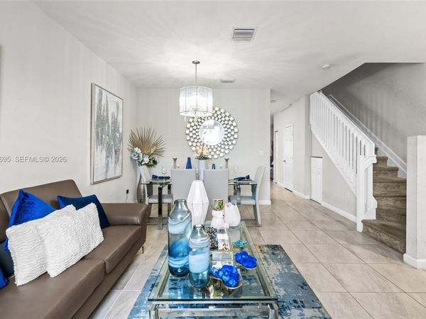 10468 W 33rd Ln, Hialeah, FL 33018