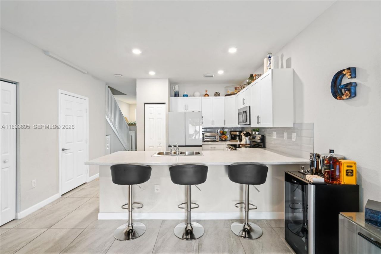 10468 W 33rd Ln, Hialeah, FL 33018 Photo