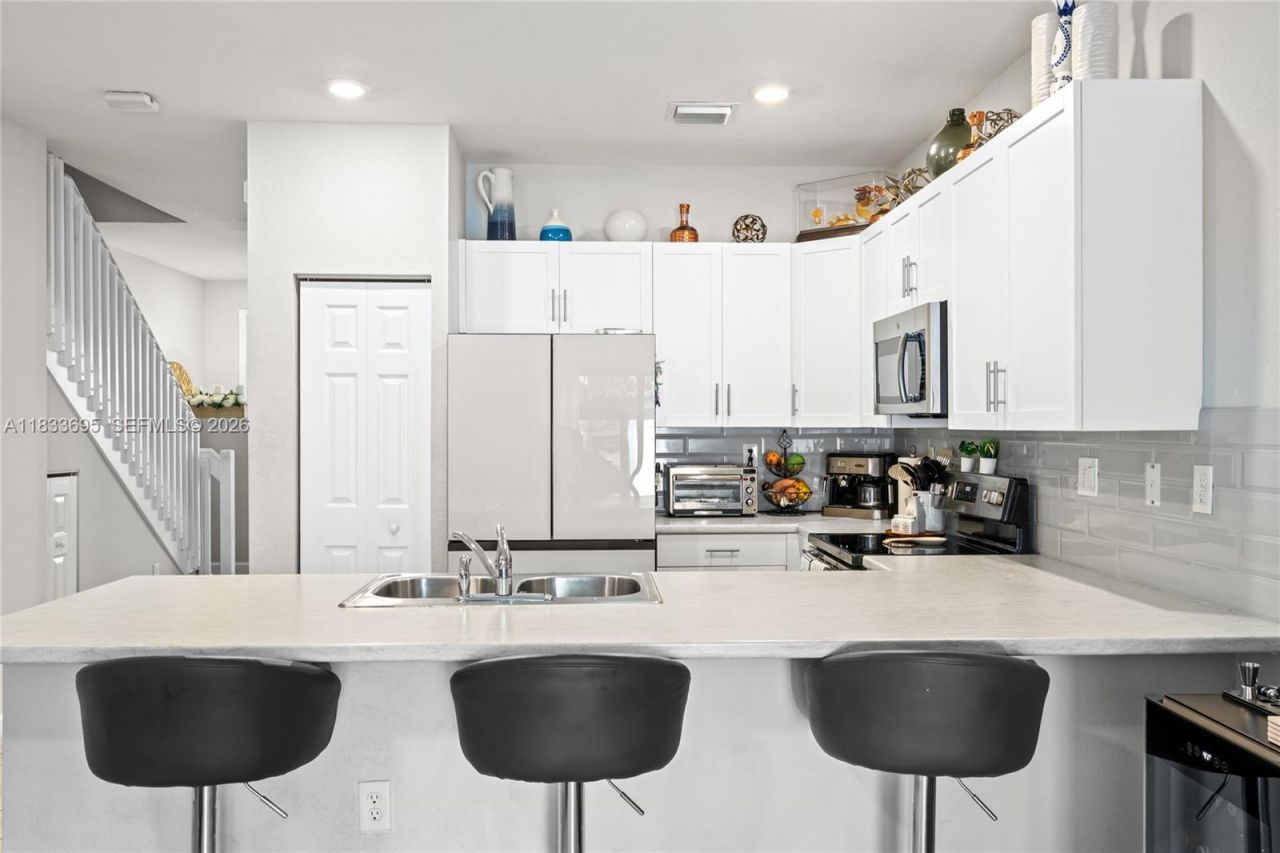 10468 W 33rd Ln, Hialeah, FL 33018 Photo