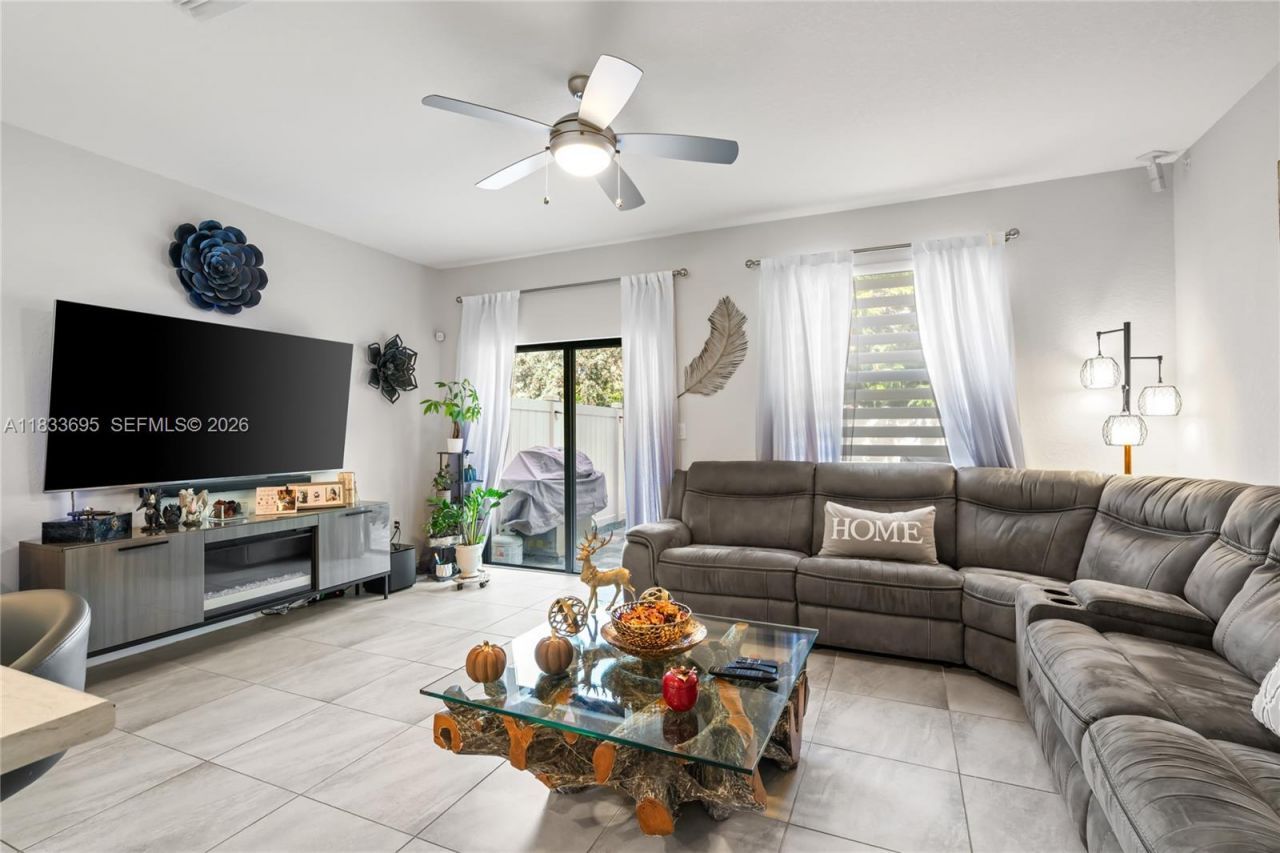 10468 W 33rd Ln, Hialeah, FL 33018 Photo