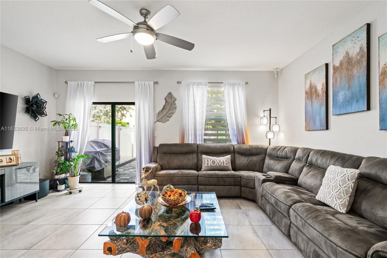 10468 W 33rd Ln, Hialeah, FL 33018 Photo