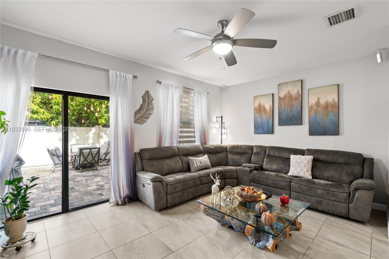 10468 W 33rd Ln, Hialeah, FL 33018 Photo