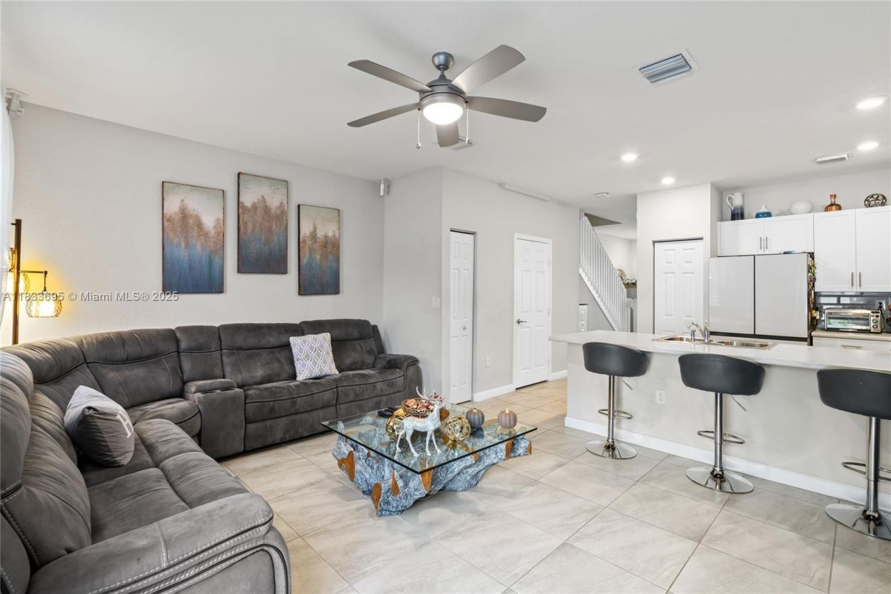 10468 W 33rd Ln, Hialeah, FL 33018 Photo