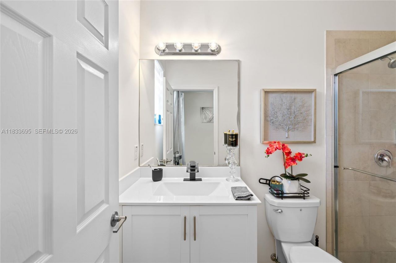 10468 W 33rd Ln, Hialeah, FL 33018 Photo