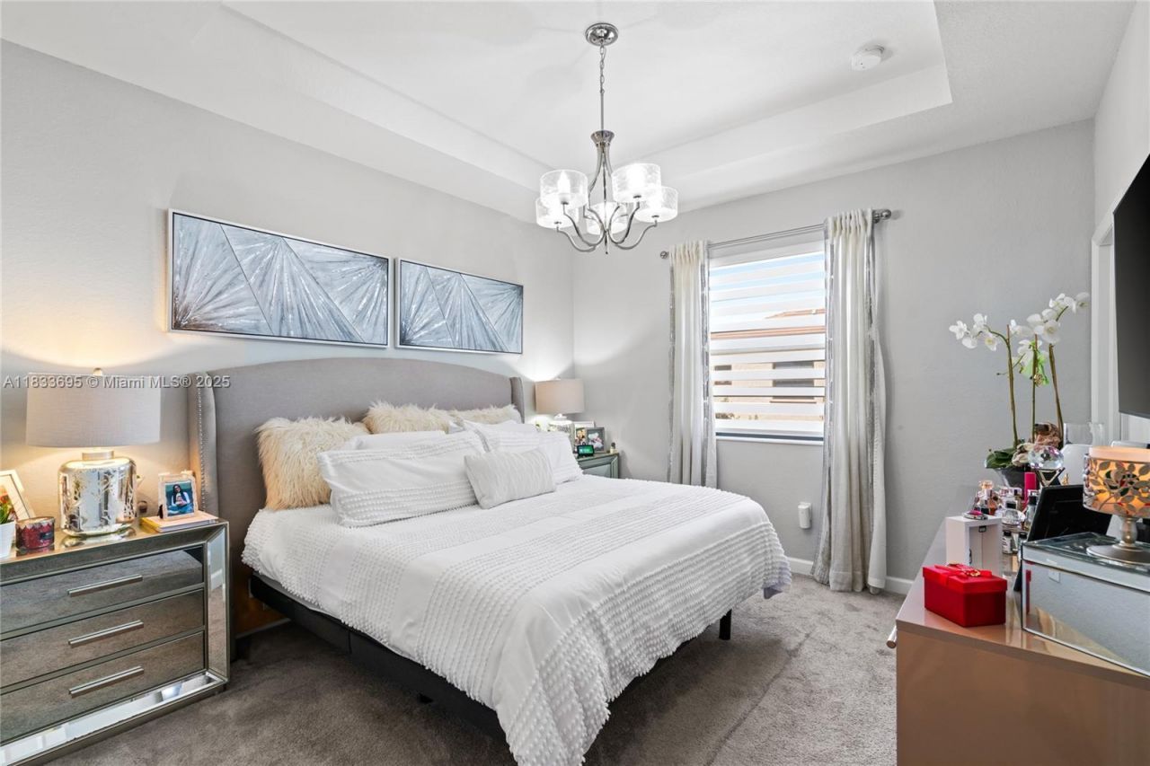 10468 W 33rd Ln, Hialeah, FL 33018 Photo