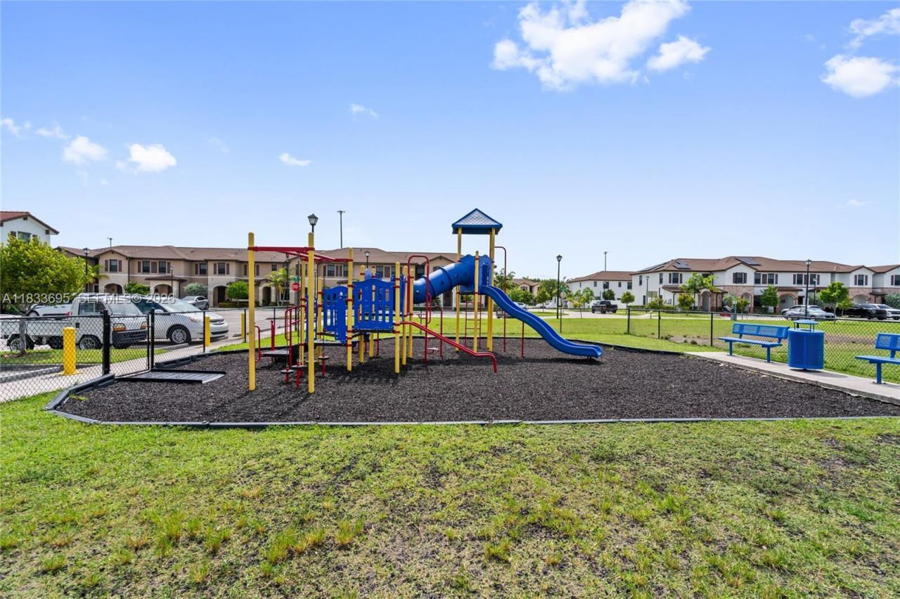 10468 W 33rd Ln, Hialeah, FL 33018 Photo