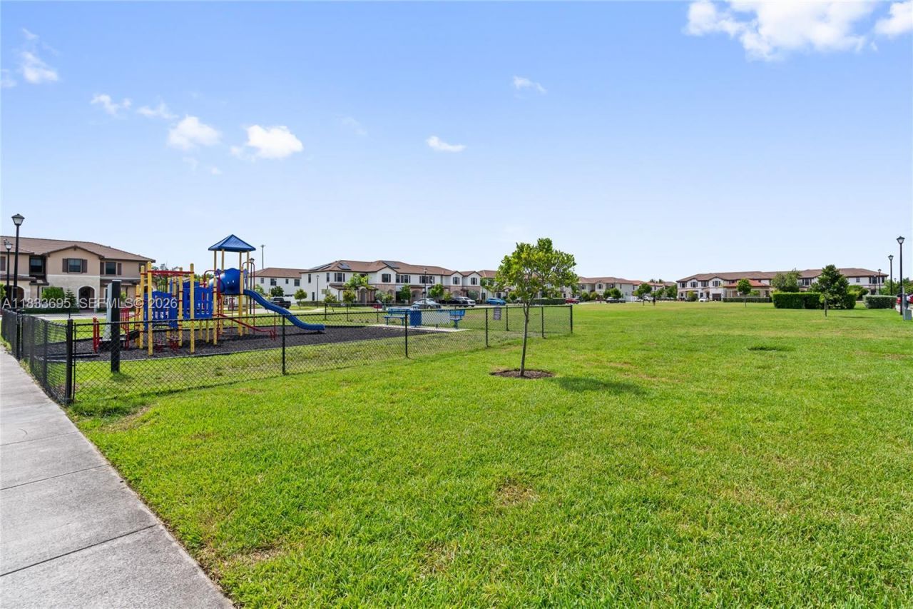 10468 W 33rd Ln, Hialeah, FL 33018 Photo