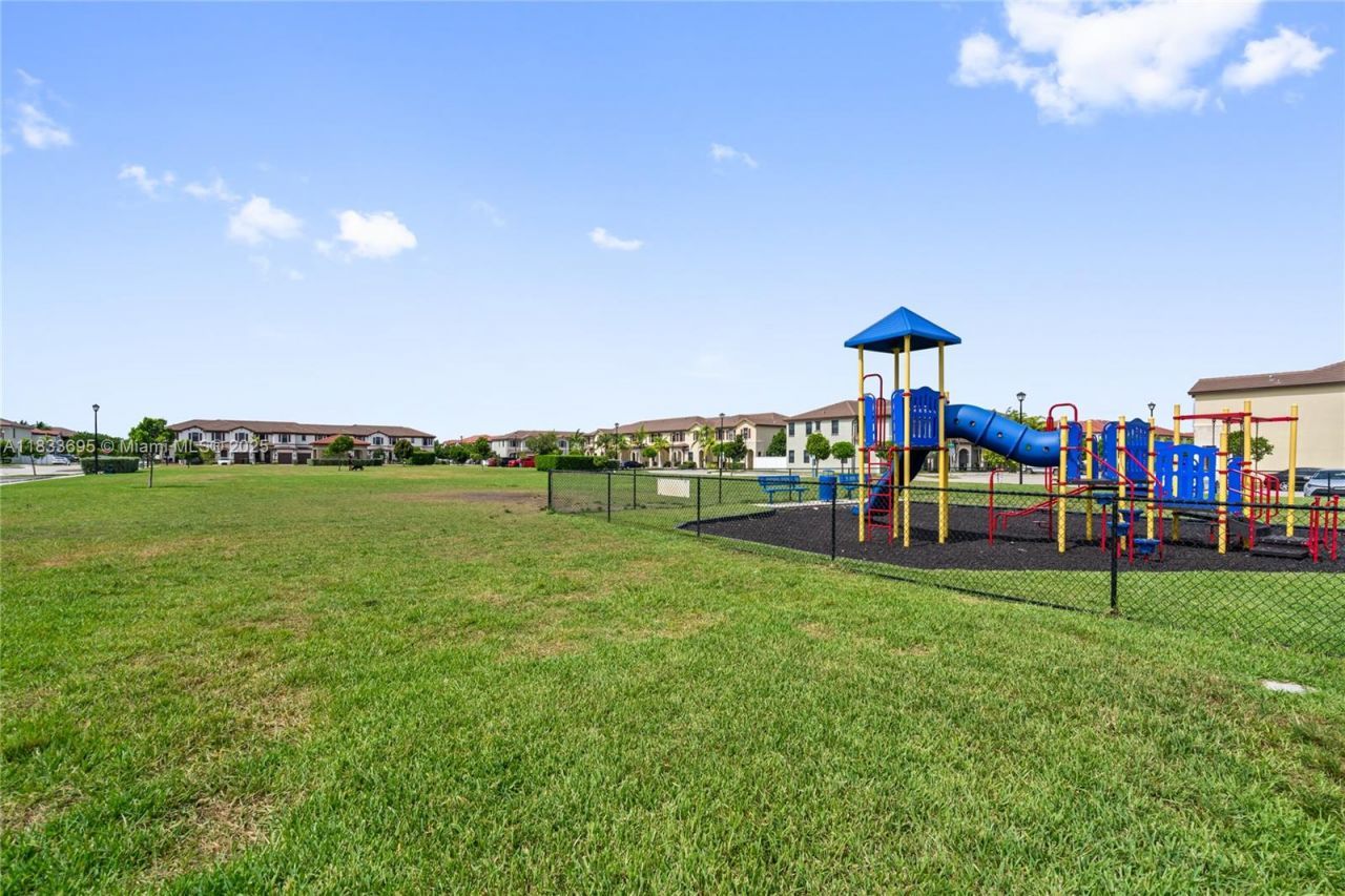 10468 W 33rd Ln, Hialeah, FL 33018 Photo