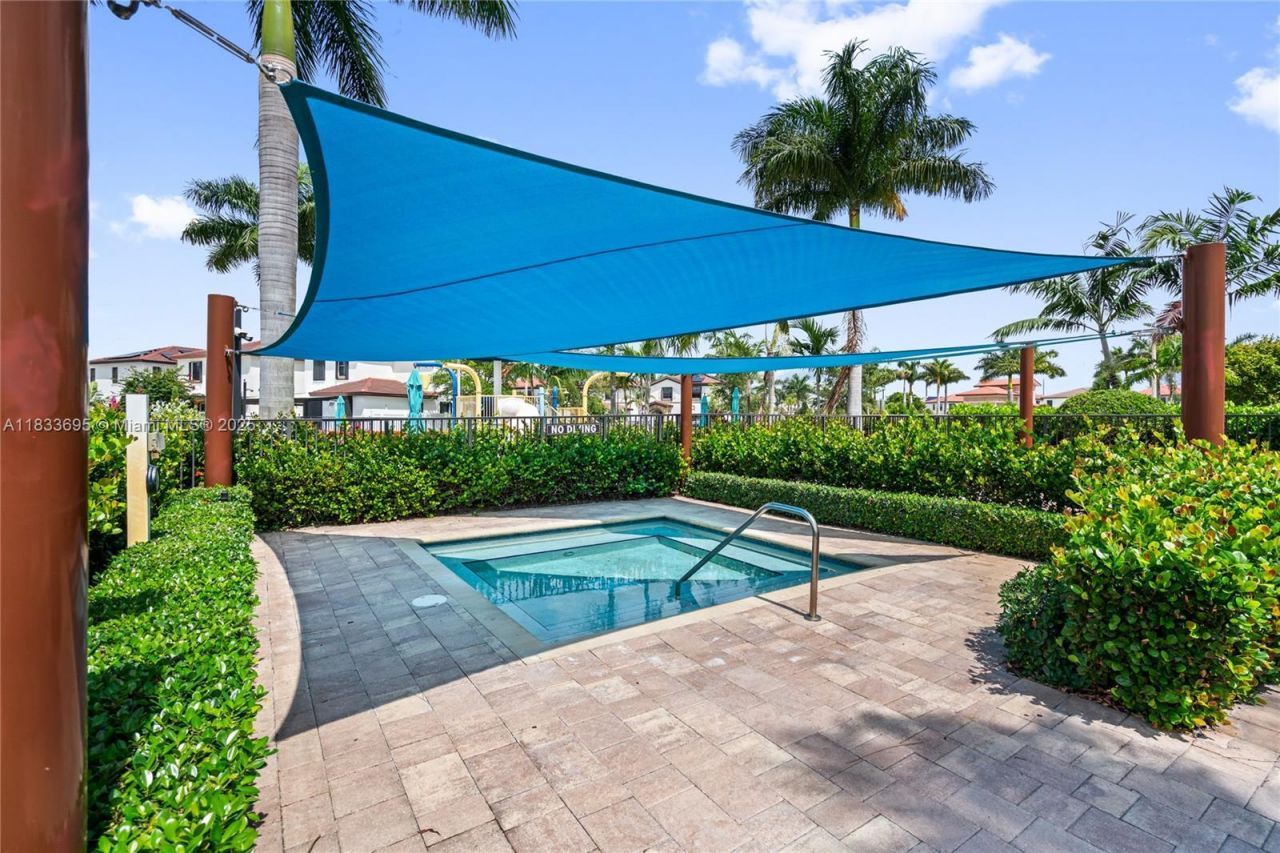 10468 W 33rd Ln, Hialeah, FL 33018 Photo