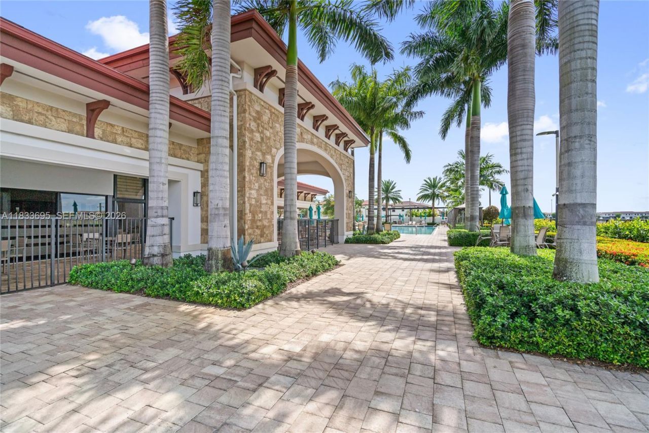 10468 W 33rd Ln, Hialeah, FL 33018 Photo