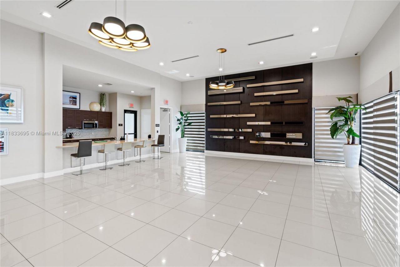 10468 W 33rd Ln, Hialeah, FL 33018 Photo