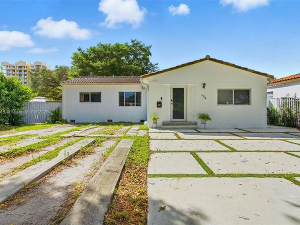 104 SW 40th Ave, Miami, FL 33134