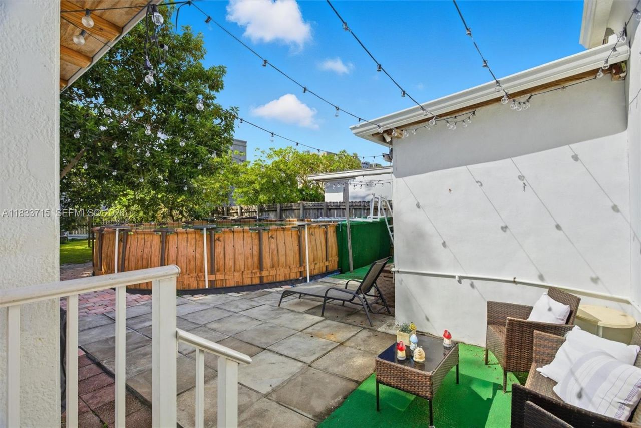 104 SW 40th Ave, Miami, FL 33134 Photo