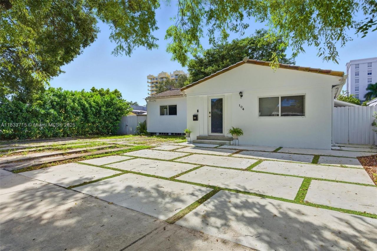 104 SW 40th Ave, Miami, FL 33134 Photo