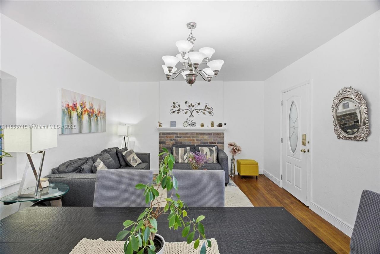 104 SW 40th Ave, Miami, FL 33134 Photo