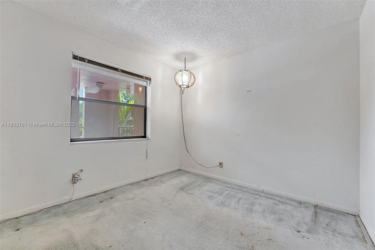 10304 Sunrise Lakes Blvd, Unit 209, Sunrise, FL 33322 Photo