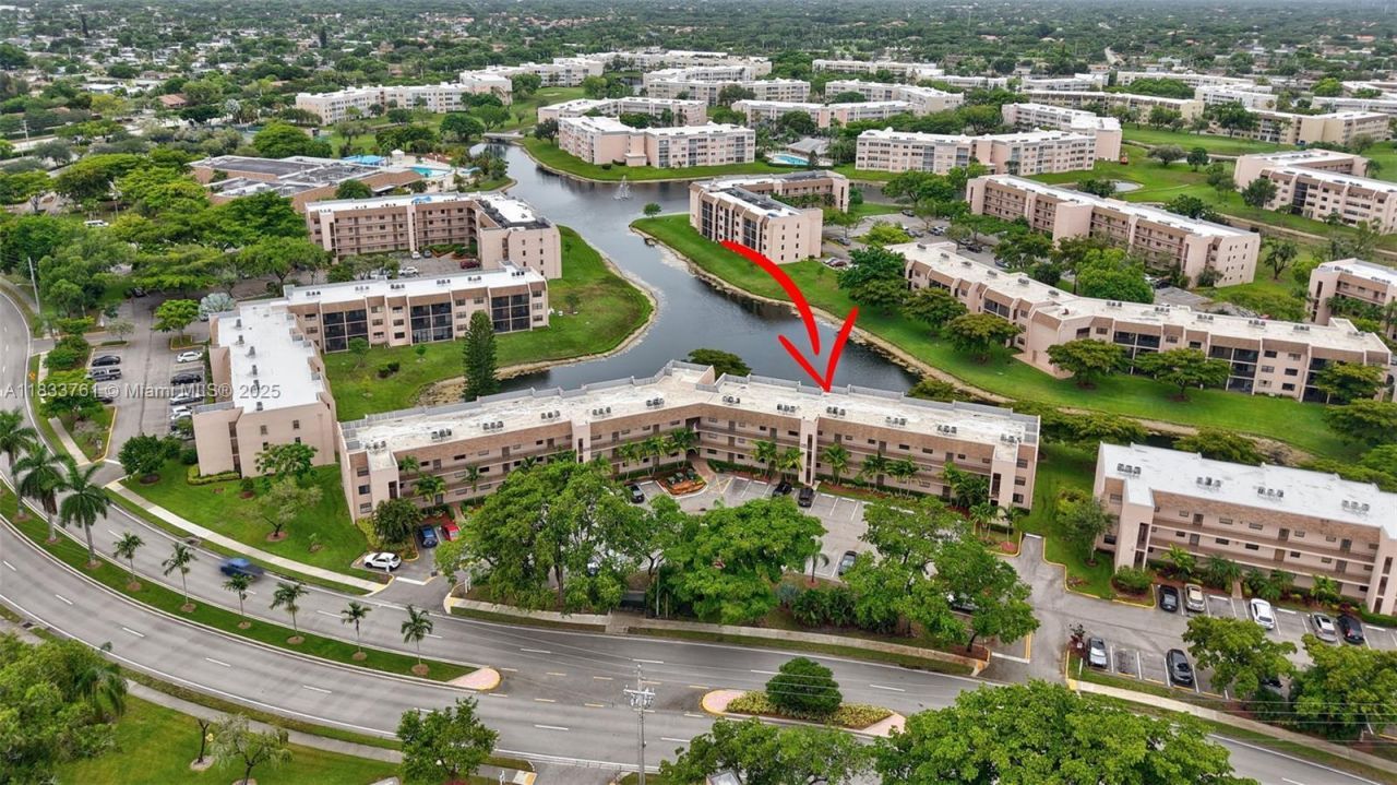 10304 Sunrise Lakes Blvd, Unit 209, Sunrise, FL 33322 Photo