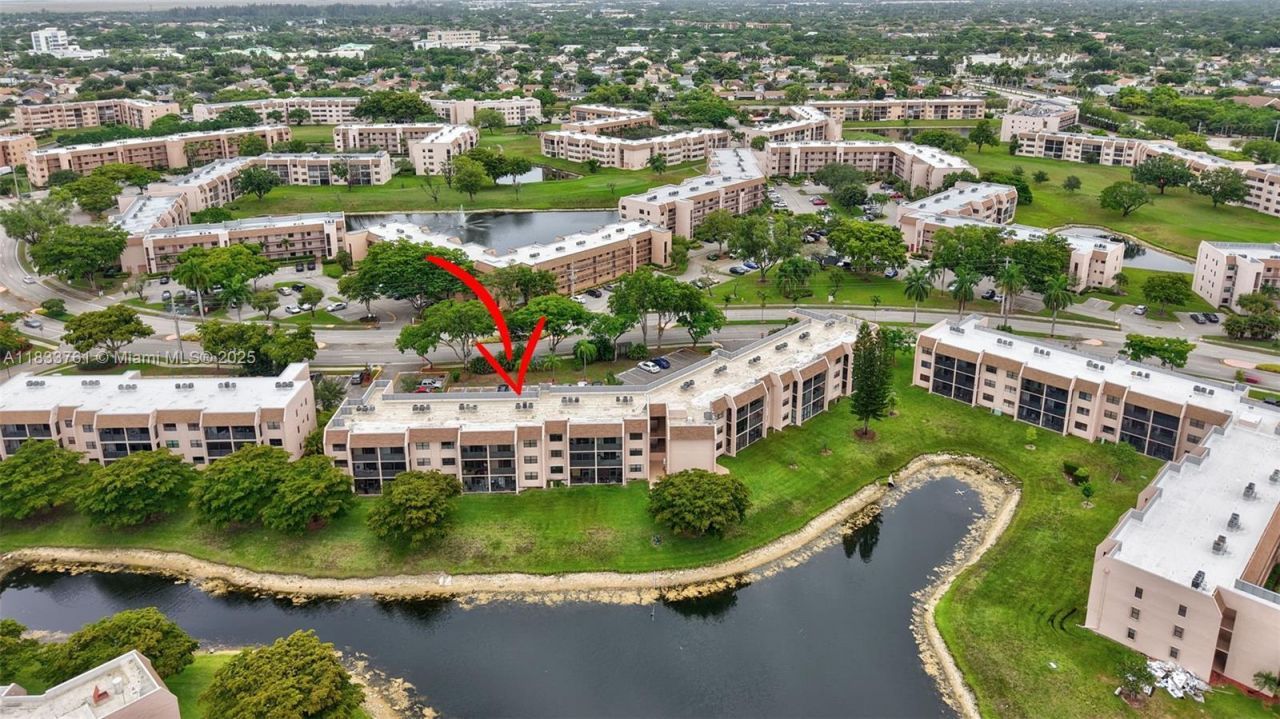 10304 Sunrise Lakes Blvd, Unit 209, Sunrise, FL 33322 Photo