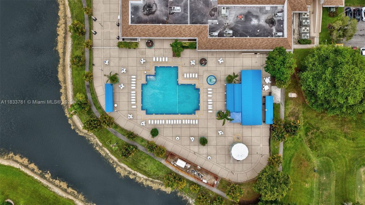 10304 Sunrise Lakes Blvd, Unit 209, Sunrise, FL 33322 Photo