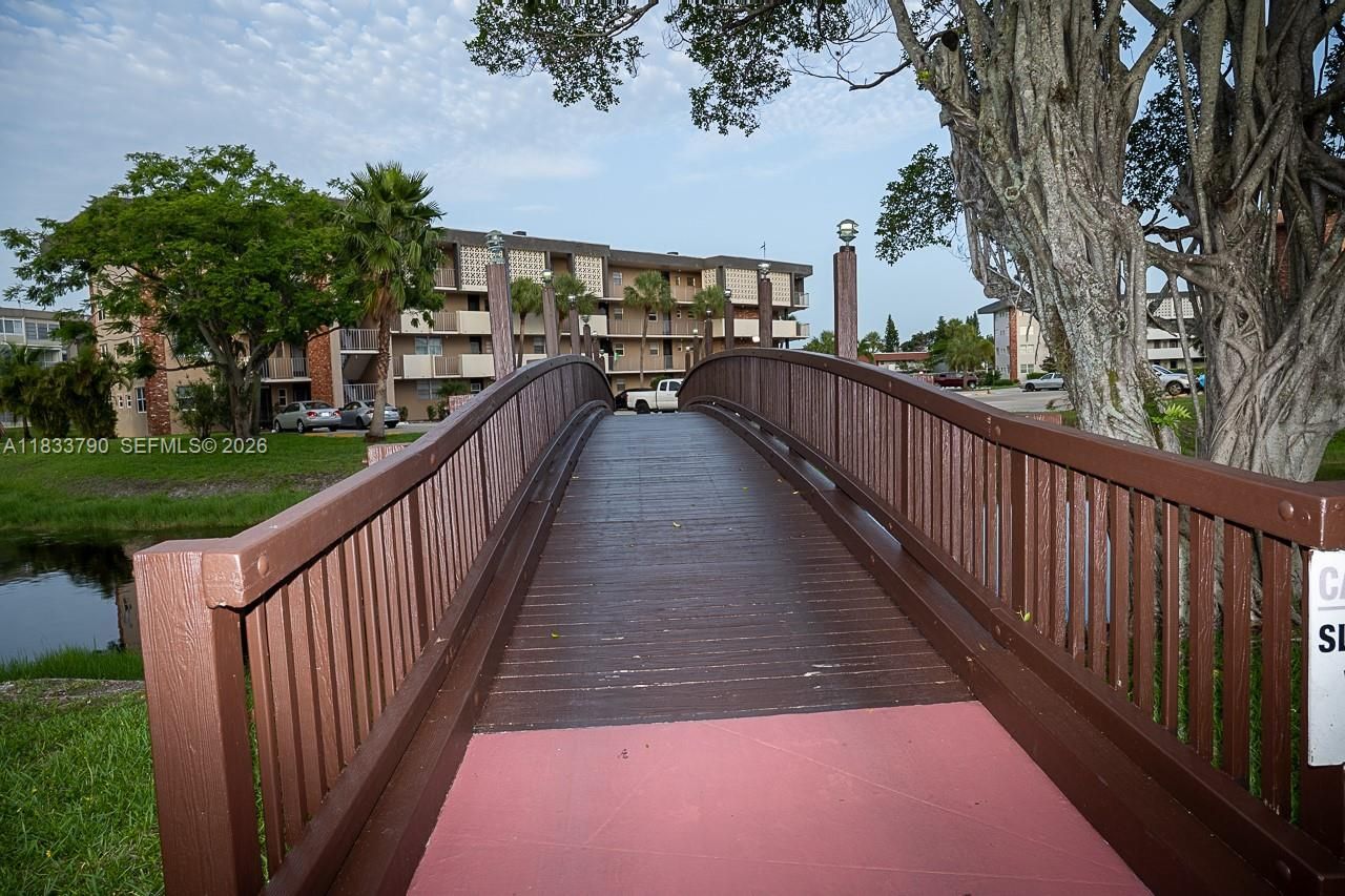 2861 NW 47th Ter, Unit 201A, Lauderdale Lakes, FL 33313 Photo