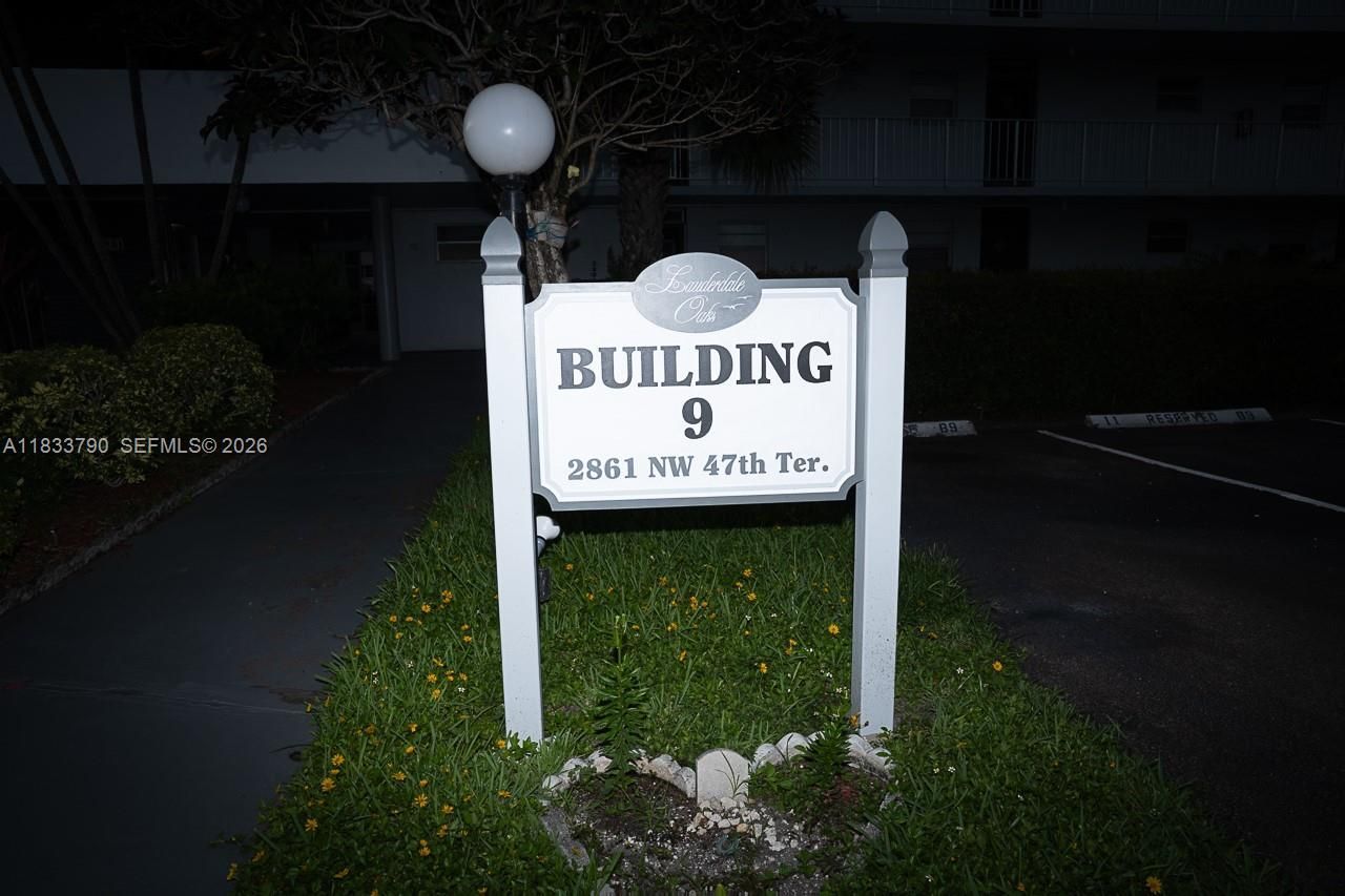 2861 NW 47th Ter, Unit 201A, Lauderdale Lakes, FL 33313 Photo