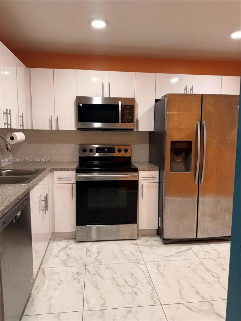 2861 NW 47th Ter, Unit 201A, Lauderdale Lakes, FL 33313 Photo