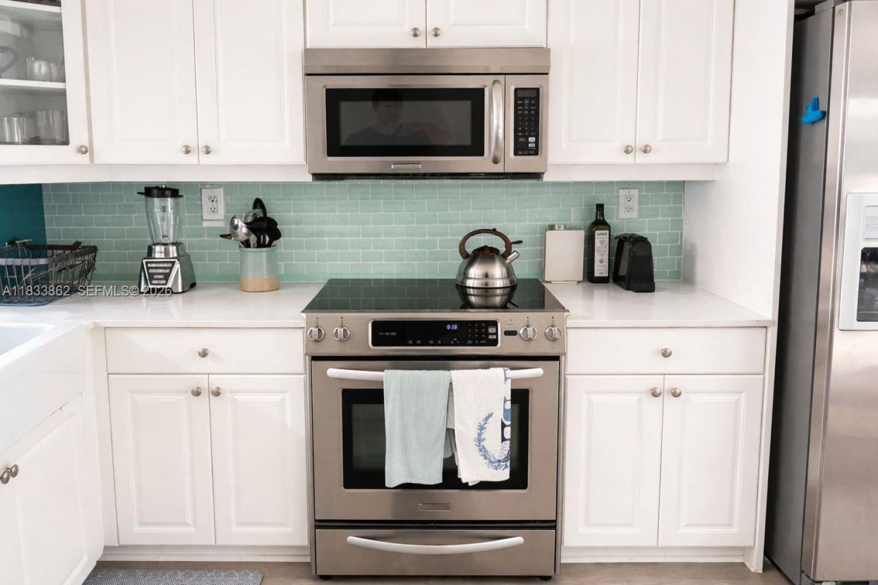 1125 Butternut Ln, Hollywood, FL 33019 Photo