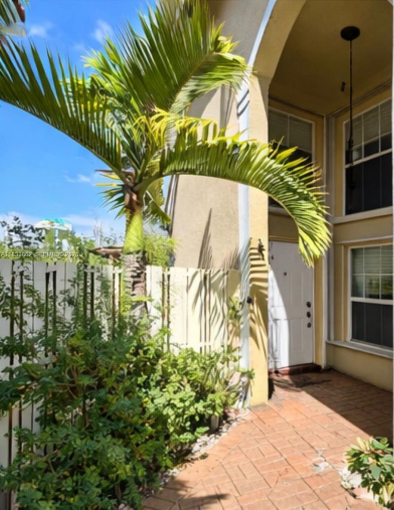 1125 Butternut Ln, Hollywood, FL 33019 Photo