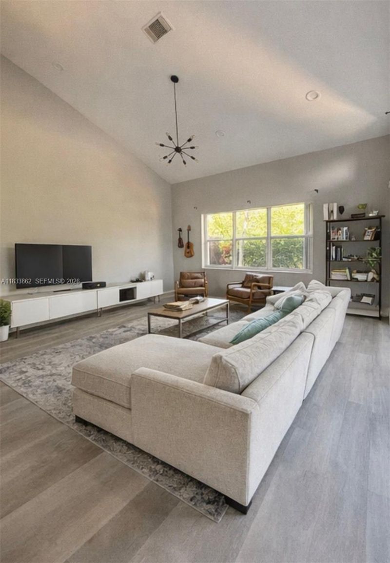 1125 Butternut Ln, Hollywood, FL 33019 Photo