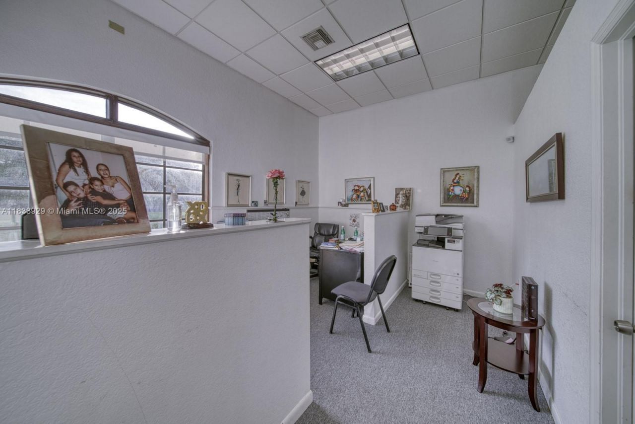 9225 SW 158th Ln, Unit B, Palmetto Bay, FL 33157 Photo