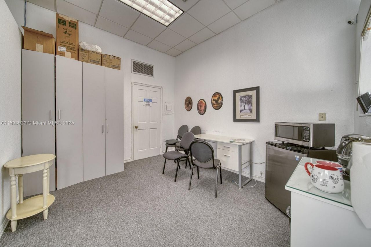 9225 SW 158th Ln, Unit B, Palmetto Bay, FL 33157 Photo