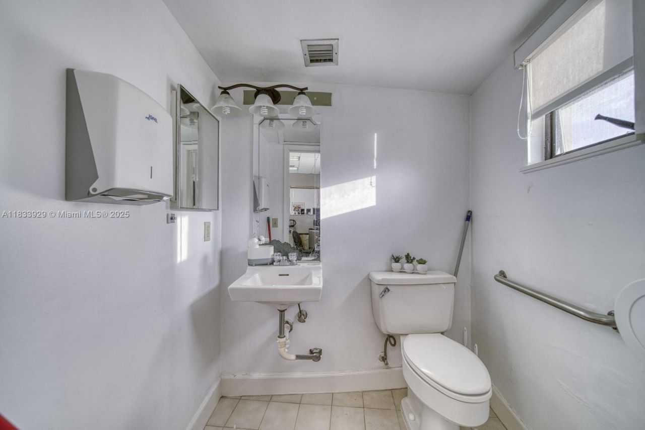 9225 SW 158th Ln, Unit B, Palmetto Bay, FL 33157 Photo