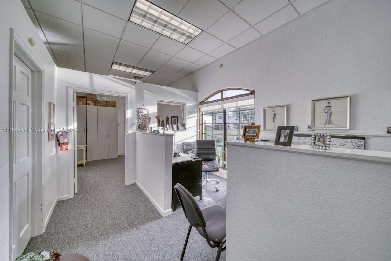 9225 SW 158th Ln, Unit B, Palmetto Bay, FL 33157 Photo