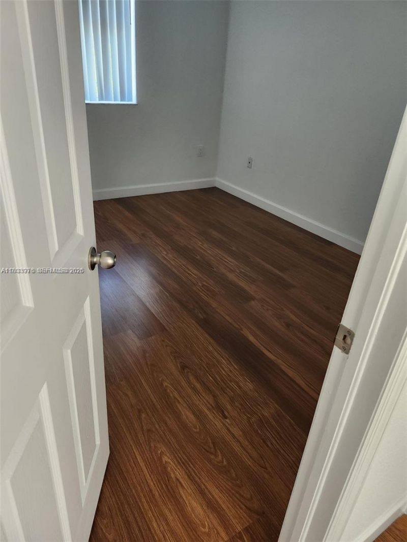 8465 NW 108th Path, Doral, FL 33178 Photo