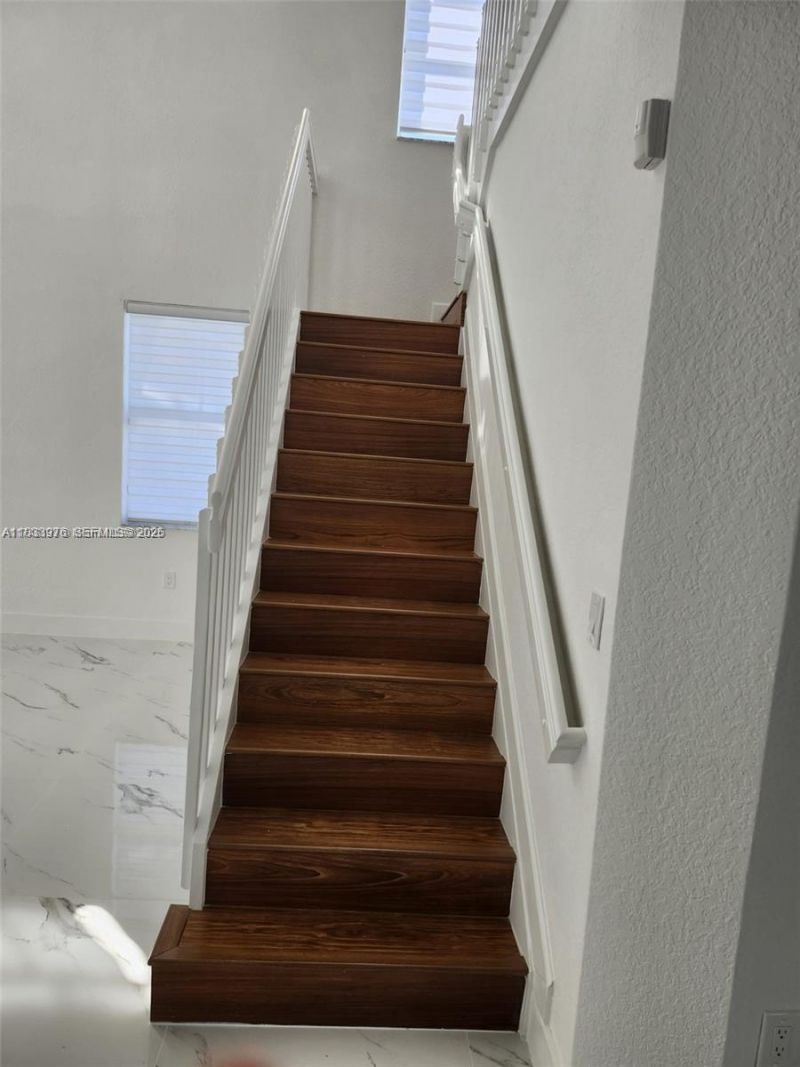 8465 NW 108th Path, Doral, FL 33178 Photo