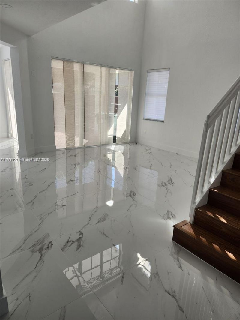 8465 NW 108th Path, Doral, FL 33178 Photo