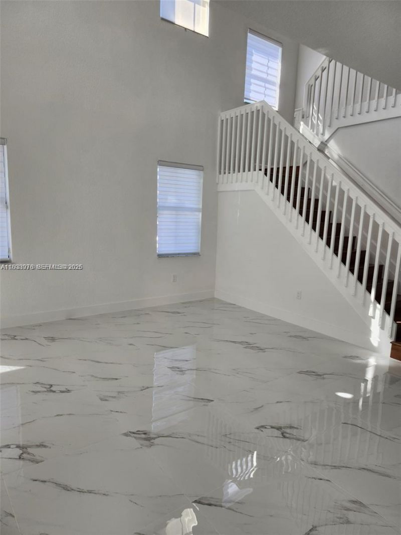 8465 NW 108th Path, Doral, FL 33178 Photo