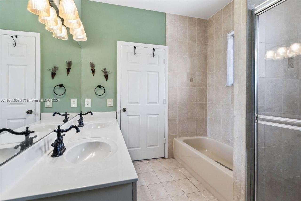 2617 NE 41st Cir, Homestead, FL 33033 Photo