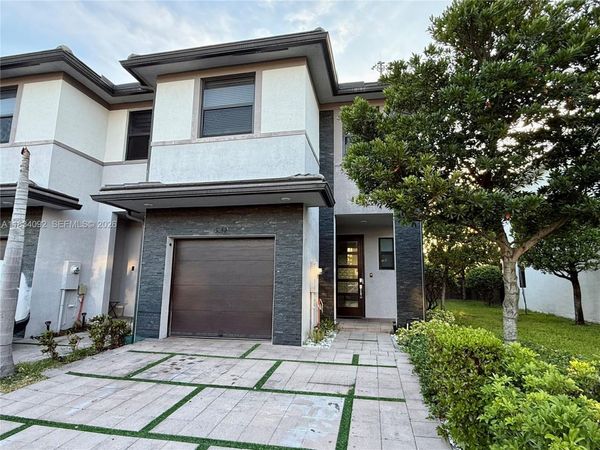 15842 NW 91 Ct, Unit 15842, Miami Lakes, FL 33018