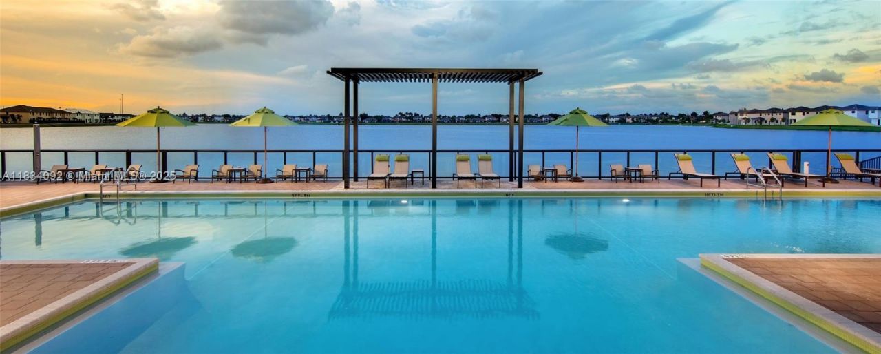 15842 NW 91 Ct, Unit 15842, Miami Lakes, FL 33018 Photo