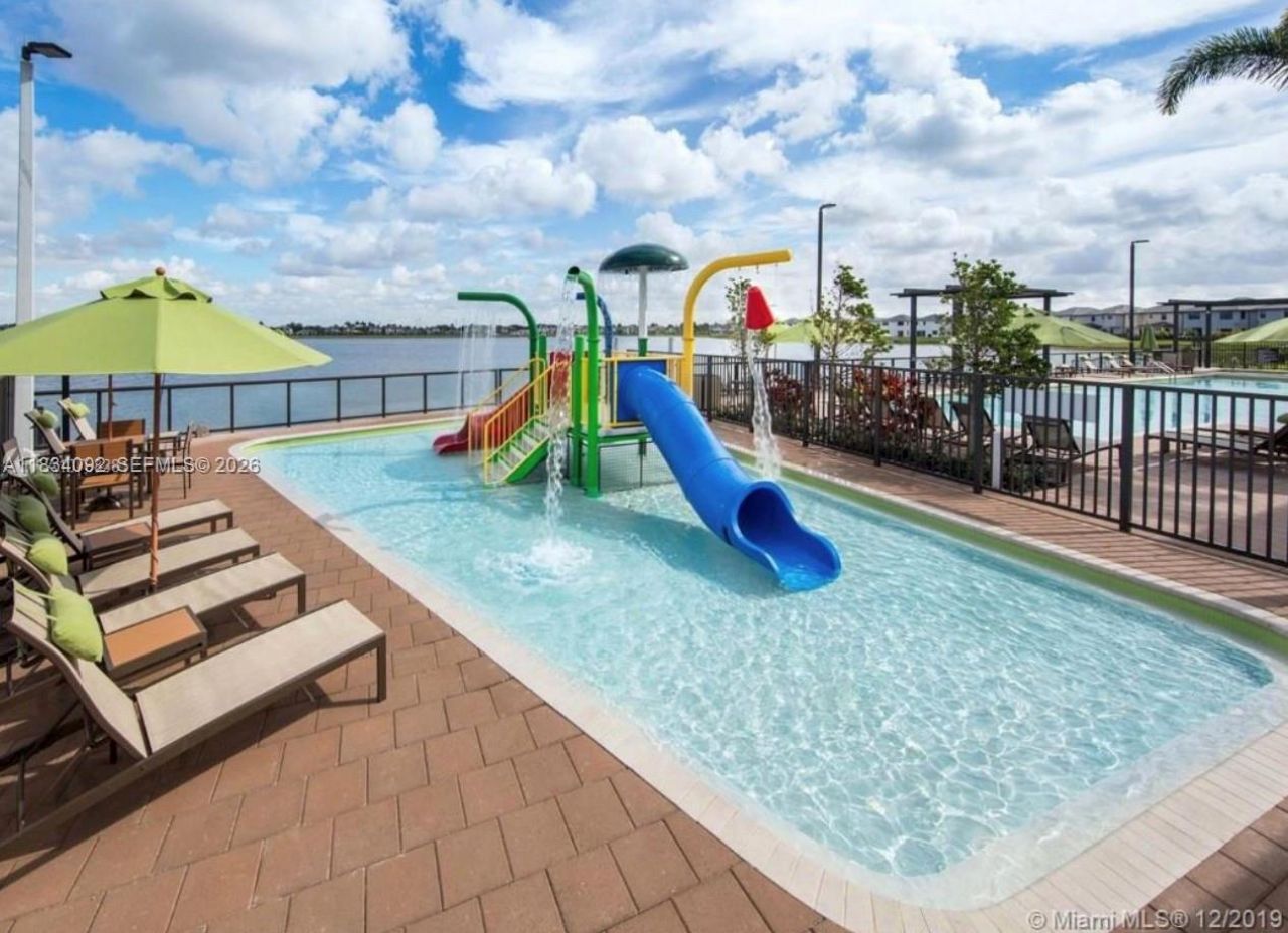 15842 NW 91 Ct, Unit 15842, Miami Lakes, FL 33018 Photo