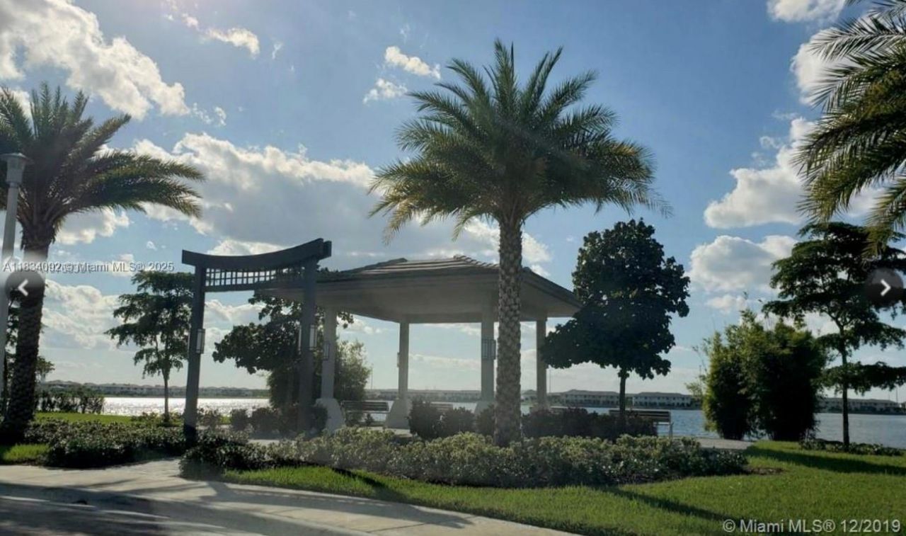 15842 NW 91 Ct, Unit 15842, Miami Lakes, FL 33018 Photo