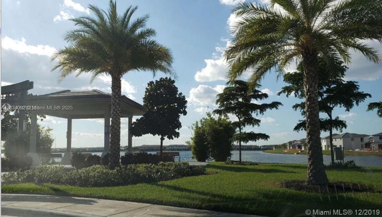 15842 NW 91 Ct, Unit 15842, Miami Lakes, FL 33018 Photo