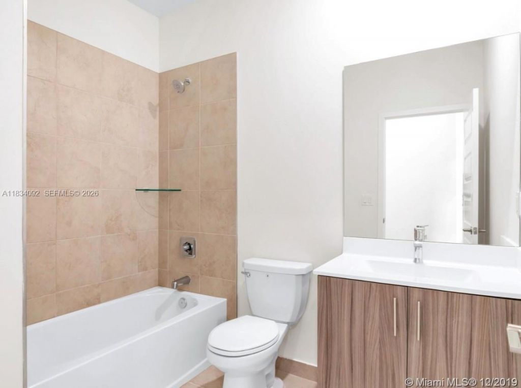 15842 NW 91 Ct, Unit 15842, Miami Lakes, FL 33018 Photo