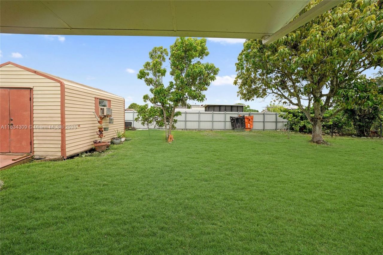 20210 SW 112th Pl, Miami, FL 33189 Photo