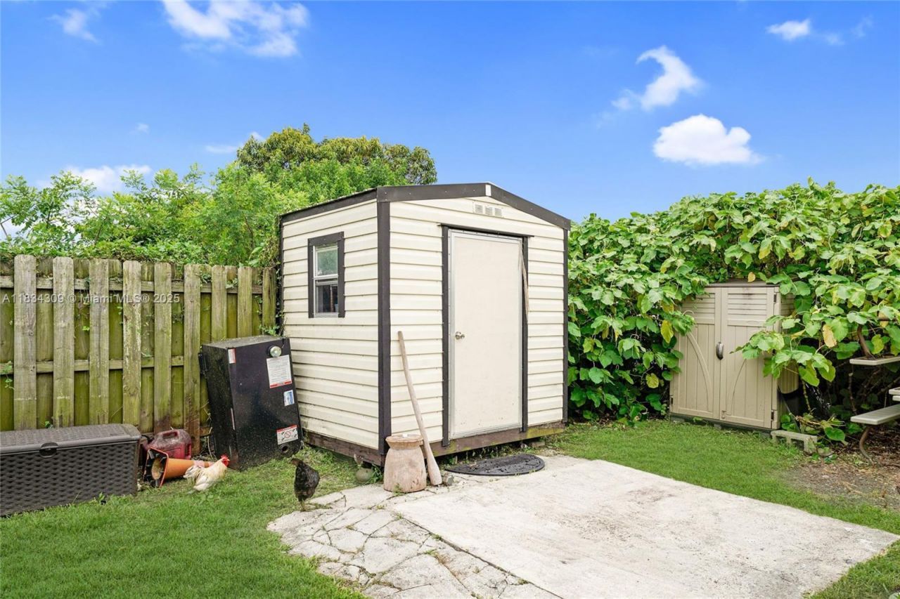 20210 SW 112th Pl, Miami, FL 33189 Photo