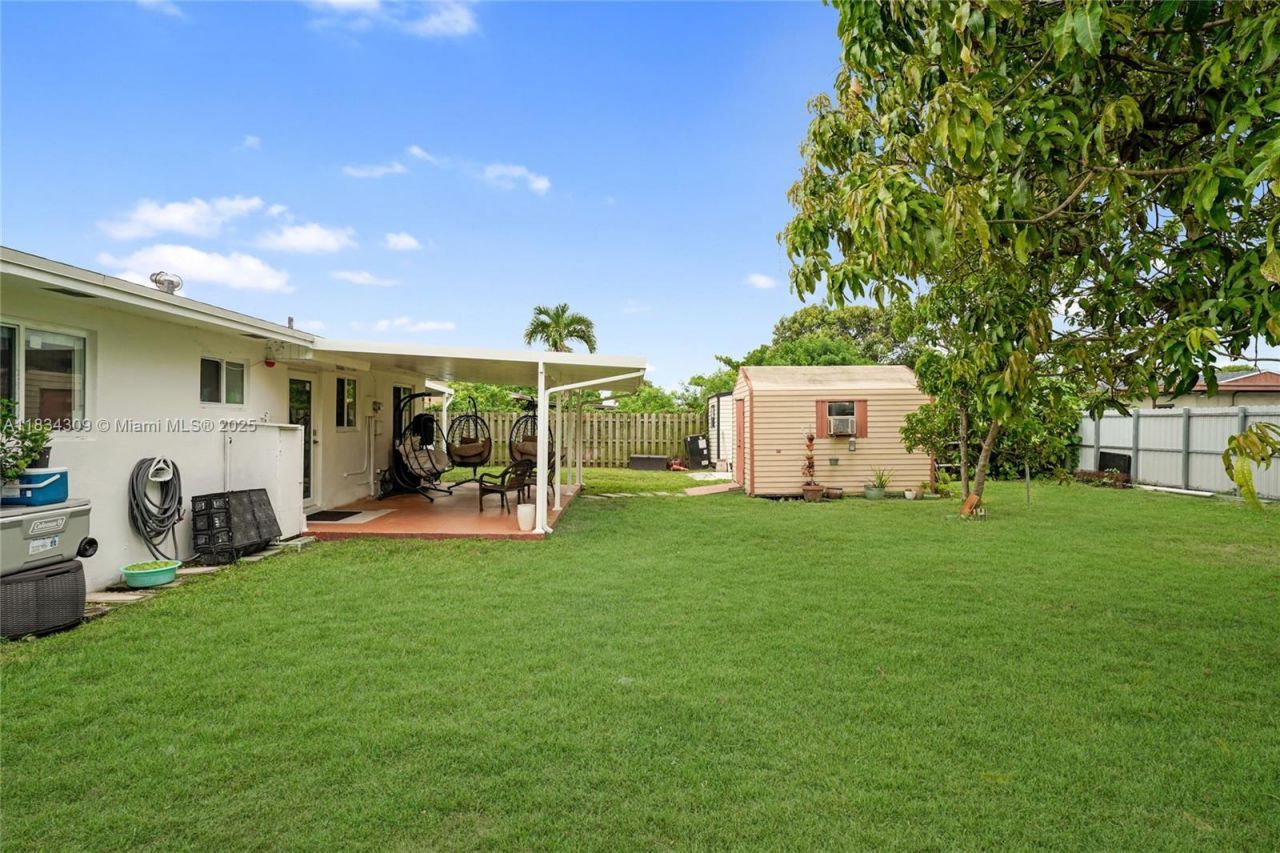 20210 SW 112th Pl, Miami, FL 33189 Photo