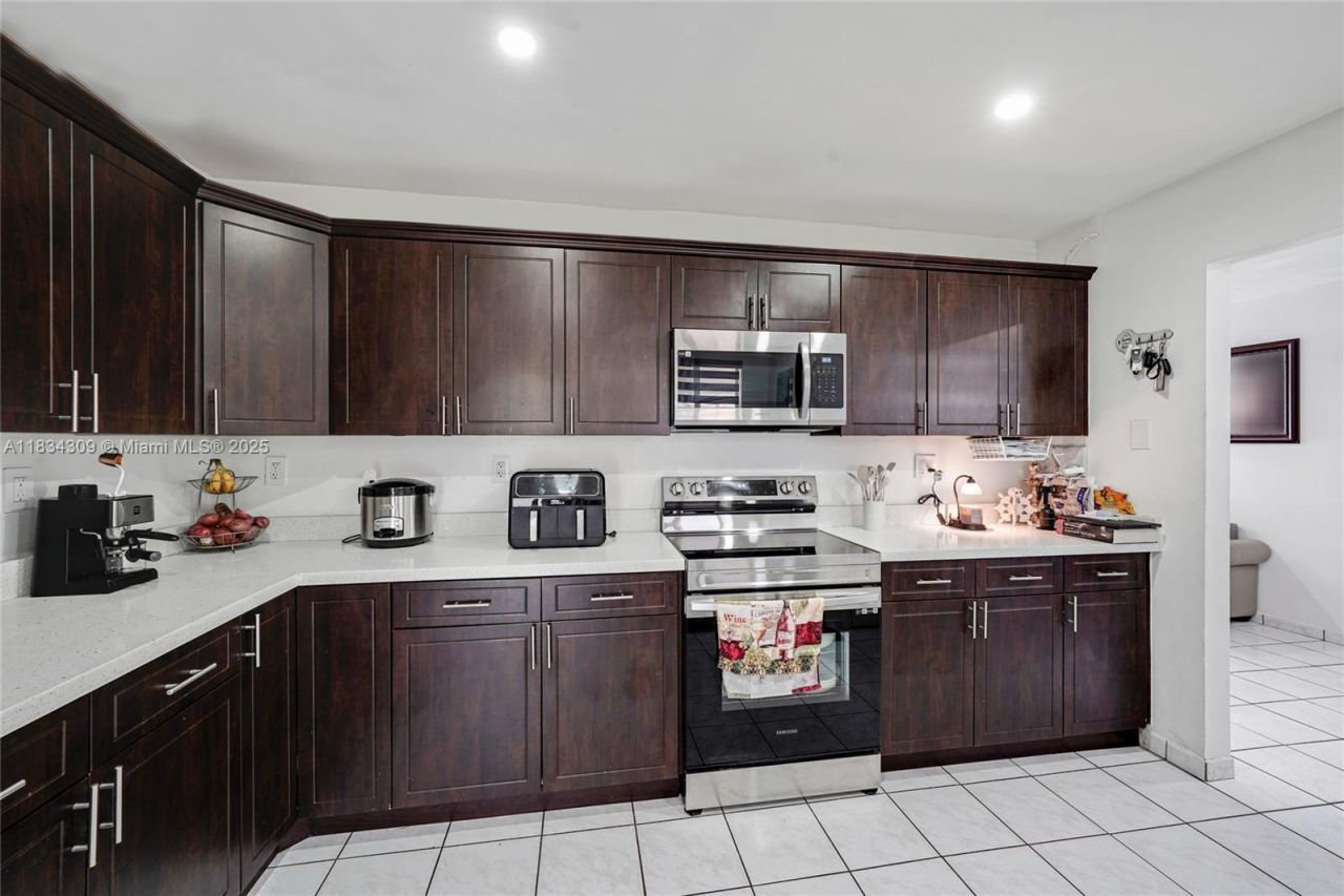 20210 SW 112th Pl, Miami, FL 33189 Photo